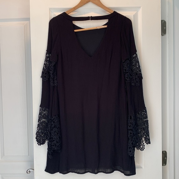 Andree Black Dress with Lace size Medium NWT - Picture 6 of 8